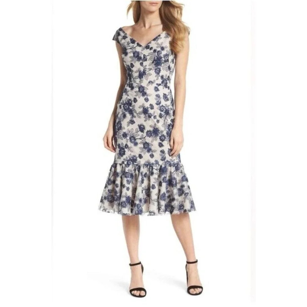 NWT Gal Meets Glam Rosemary Floral Embroidered Midi Dress Navy Nights Women’s 10